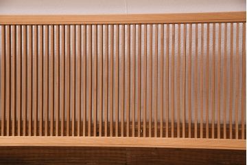和製アンティーク　細やかな縦桟が美しいシンプルなデザインの筬欄間(オサランマ、明り取り、建具)(R-048834)