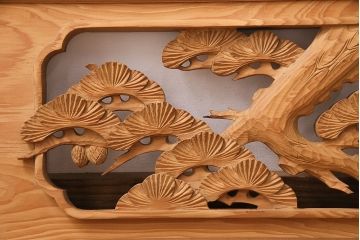 ビンテージ建具　昭和後期　インテリアとしてもおすすめ!躍動感ある彫りが見事な欄間(彫刻欄間、明り取り、建具)(R-048837)