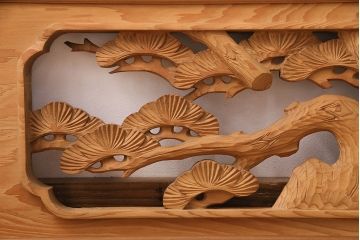 ビンテージ建具　昭和後期　インテリアとしてもおすすめ!躍動感ある彫りが見事な欄間(彫刻欄間、明り取り、建具)(R-048837)