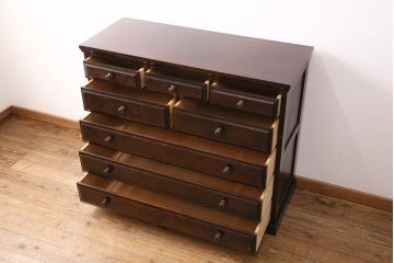 中古　北海道民芸家具　落ち着いた空間にぴったり!上品な佇まいのチェスト(整理タンス、収納タンス、衣装タンス、引き出し)(R-048842)