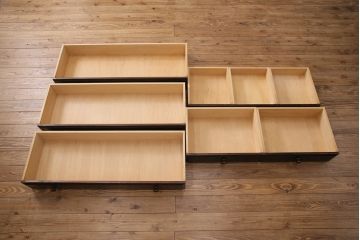 中古　北海道民芸家具　落ち着いた空間にぴったり!上品な佇まいのチェスト(整理タンス、収納タンス、衣装タンス、引き出し)(R-048842)