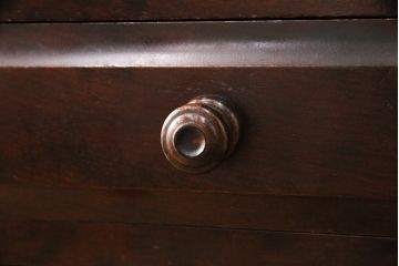 中古　北海道民芸家具　落ち着いた空間にぴったり!上品な佇まいのチェスト(整理タンス、収納タンス、衣装タンス、引き出し)(R-048842)