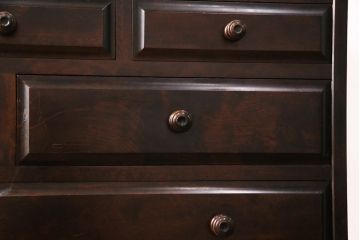 中古　北海道民芸家具　落ち着いた空間にぴったり!上品な佇まいのチェスト(整理タンス、収納タンス、衣装タンス、引き出し)(R-048842)