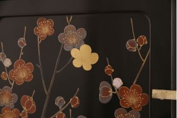 中古　輪島塗　和の趣溢れる上品な佇まいが魅力の飾り棚(茶棚、収納棚、違い棚)(R-048858)