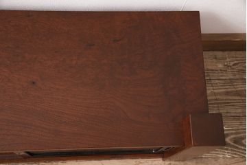 和製アンティーク　ケヤキ材　漆塗り　三重菱の組子がお洒落なアクセントになった置き床(収納棚、ガラス戸棚、ローボード、飾り台、テレビ台)(R-048866)