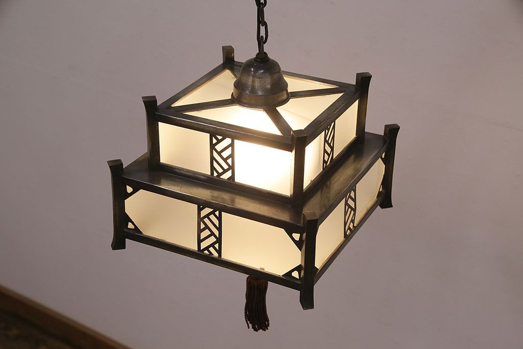 和製アンティーク　昭和初期　シャビーな質感がかっこいい!ノスタルジックな雰囲気が漂う天井照明(吊り下げ照明、ペンダントライト、電笠)(R-048869)