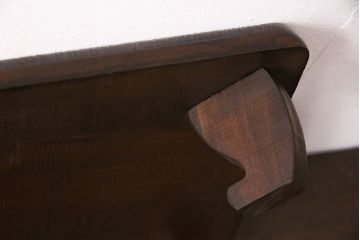 中古　伝統工芸　牡丹の花が美しく咲き誇る、日光彫りの花台(飾り台)(R-048882)