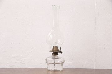 アンティーク照明　オイルランプリメイク　気泡ガラスと錆びた金具が趣あふれるテーブルランプ(スタンドライト、卓上照明)(R-048886)