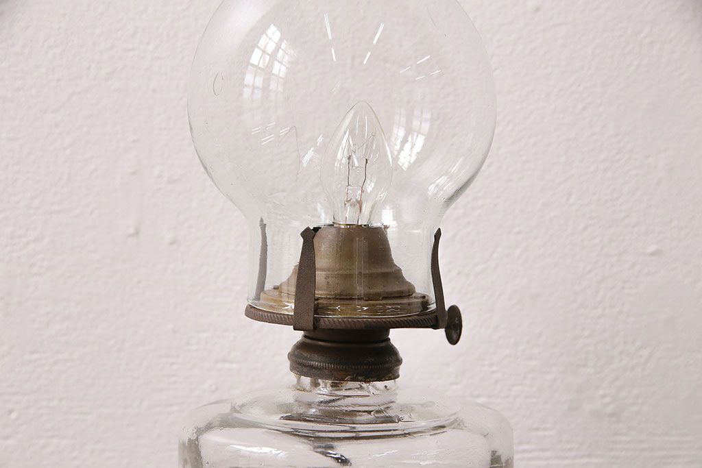 アンティーク照明　オイルランプリメイク　気泡ガラスと錆びた金具が趣あふれるテーブルランプ(スタンドライト、卓上照明)(R-048886)