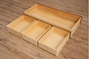 中古　横浜ダニエル(daniel)　アーリーアメリカン　エレガントな気品と木の温かみを感じるワードローブ(洋服タンス)(定価約100万円)(R-048887)
