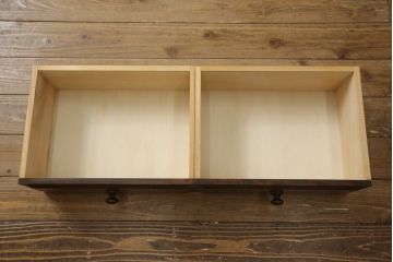 中古　北海道民芸家具　落ち着いた色合いがシックな雰囲気を醸し出すブックケース(本箱、収納棚)(R-048890)