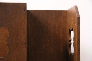 和製アンティーク　ナラ材　激レア!可愛らしいデザインが魅力のリボルビングブックスタンド(本立て)(R-048891)