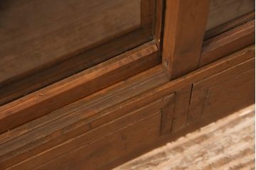 和製アンティーク　見せる収納を楽しめる!味わい深いシンプルな戸棚(収納棚、キャビネット)(R-048893)