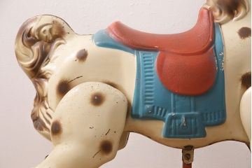 アンティーク雑貨　激レア!!　お部屋のオブジェとしてもおすすめの可愛らしい鉄製ロッキングホース(木馬)(R-048894)