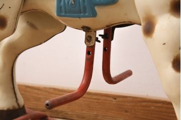 アンティーク雑貨　激レア!!　お部屋のオブジェとしてもおすすめの可愛らしい鉄製ロッキングホース(木馬)(R-048894)