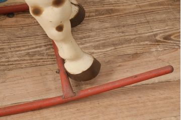 アンティーク雑貨　激レア!!　お部屋のオブジェとしてもおすすめの可愛らしい鉄製ロッキングホース(木馬)(R-048894)