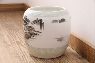アンティーク雑貨　山水の図が和の風情漂う瀬戸火鉢(鉢カバー)(R-048895)