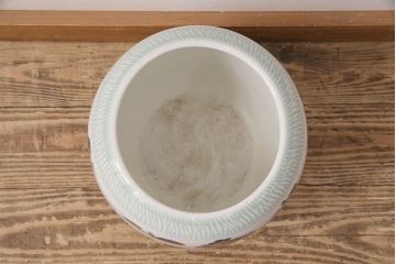 アンティーク雑貨　山水の図が和の風情漂う瀬戸火鉢(鉢カバー)(R-048895)