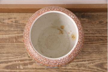 アンティーク雑貨　多彩な花尽くしの図が華やかな十錦手の瀬戸火鉢(鉢カバー)(R-048896)