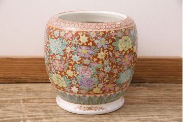 アンティーク雑貨　多彩な花尽くしの図が華やかな十錦手の瀬戸火鉢(鉢カバー)(R-048896)