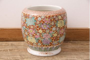 アンティーク雑貨　多彩な花尽くしの図が華やかな十錦手の瀬戸火鉢(鉢カバー)(R-048896)