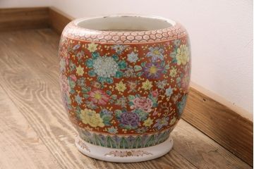 アンティーク雑貨　花尽くしの図が空間を彩る十錦手の瀬戸火鉢(鉢カバー)(R-048897)