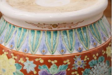 アンティーク雑貨　花尽くしの図が空間を彩る十錦手の瀬戸火鉢(鉢カバー)(R-048897)