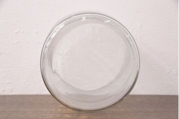 アンティーク雑貨　緩やかにカーブしたシルエットが珍しいガラス瓶(ガラスビン、フラワーベース)(R-048898)