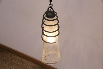 中古　アイアン　気泡ガラスがキラキラ輝くペンダント照明(天井照明、吊り下げ照明、シェード)(R-048905)