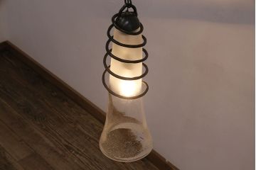 中古　アイアン　気泡ガラスがキラキラ輝くペンダント照明(天井照明、吊り下げ照明、シェード)(R-048907)