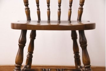 ヴィンテージ家具　飛騨産業　キツツキ　上品な佇まいが魅力的なウィンザーチェア(椅子、ダイニングチェア、ビンテージ、ウインザーチェア)(R-048908)