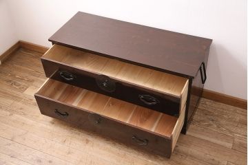 和製アンティーク　前面栗材　極美品!漆塗りの木肌が美しい米沢箪笥ローボード(衣装箪笥、時代箪笥)(R-048911)