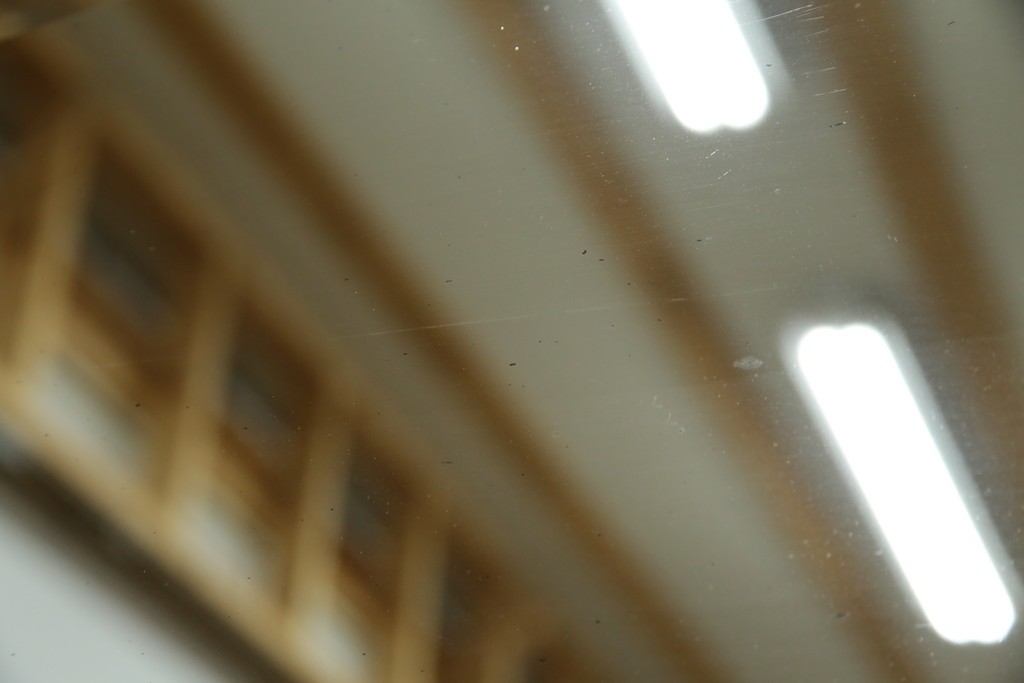 イギリスアンティーク　マホガニー材　鏡付き!褐色の木肌が美しい大振りサイズのマントルピース　(R-048913)