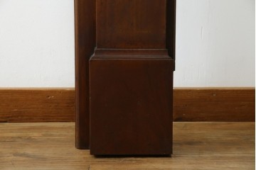 イギリスアンティーク　マホガニー材　鏡付き!褐色の木肌が美しい大振りサイズのマントルピース　(R-048913)