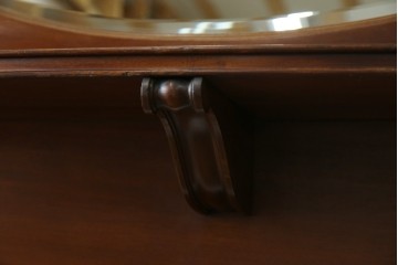 イギリスアンティーク　マホガニー材　鏡付き!褐色の木肌が美しい大振りサイズのマントルピース　(R-048913)