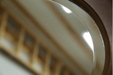 イギリスアンティーク　マホガニー材　鏡付き!褐色の木肌が美しい大振りサイズのマントルピース　(R-048913)