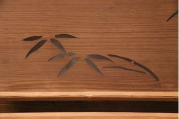 和製アンティーク　鳥と竹の透かしが魅力!ディスプレイにもおすすめな和の趣あふれる欄間(明かり取り、明り取り)(R-048917)