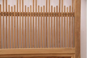 和製アンティーク　腰板ケヤキ材　桟のデザインがお洒落な格子戸1枚(引き戸、建具)(R-048921)