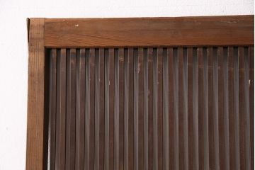 和製アンティーク　和モダンの空間づくりにおすすめ!落ち着いた色合いが魅力の格子戸1枚(引き戸、建具)(R-048922)