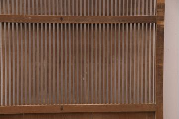 和製アンティーク　和モダンの空間づくりにおすすめ!落ち着いた色合いが魅力の格子戸1枚(引き戸、建具)(R-048922)