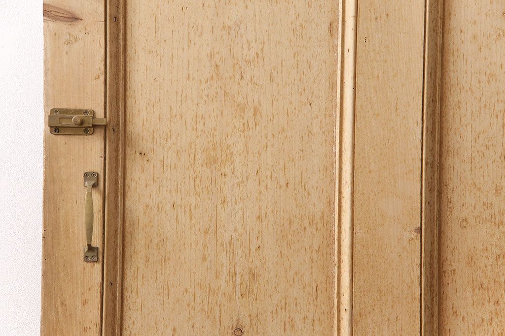 アンティーク建具　パイン材　カントリースタイルにおすすめ!木の風合いが味わい深いフランスアンティークのパネルドア(木製ドア、扉、建具)(R-048925)