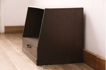 和製アンティーク　引き出し付きが嬉しい!素朴な風合いが味わい深い収納棚(本立て、ブックスタンド、小物収納)(R-048933)