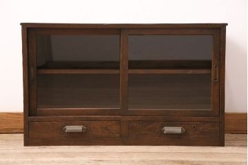 和製アンティーク　年月を経た木味が味わい深い、シンプルな戸棚(収納棚、キャビネット)(R-048934)