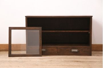 和製アンティーク　年月を経た木味が味わい深い、シンプルな戸棚(収納棚、キャビネット)(R-048934)