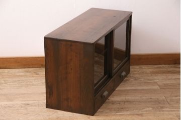 和製アンティーク　年月を経た木味が味わい深い、シンプルな戸棚(収納棚、キャビネット)(R-048934)