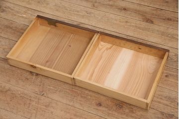 和製アンティーク　年月を経た木味が味わい深い、シンプルな戸棚(収納棚、キャビネット)(R-048934)