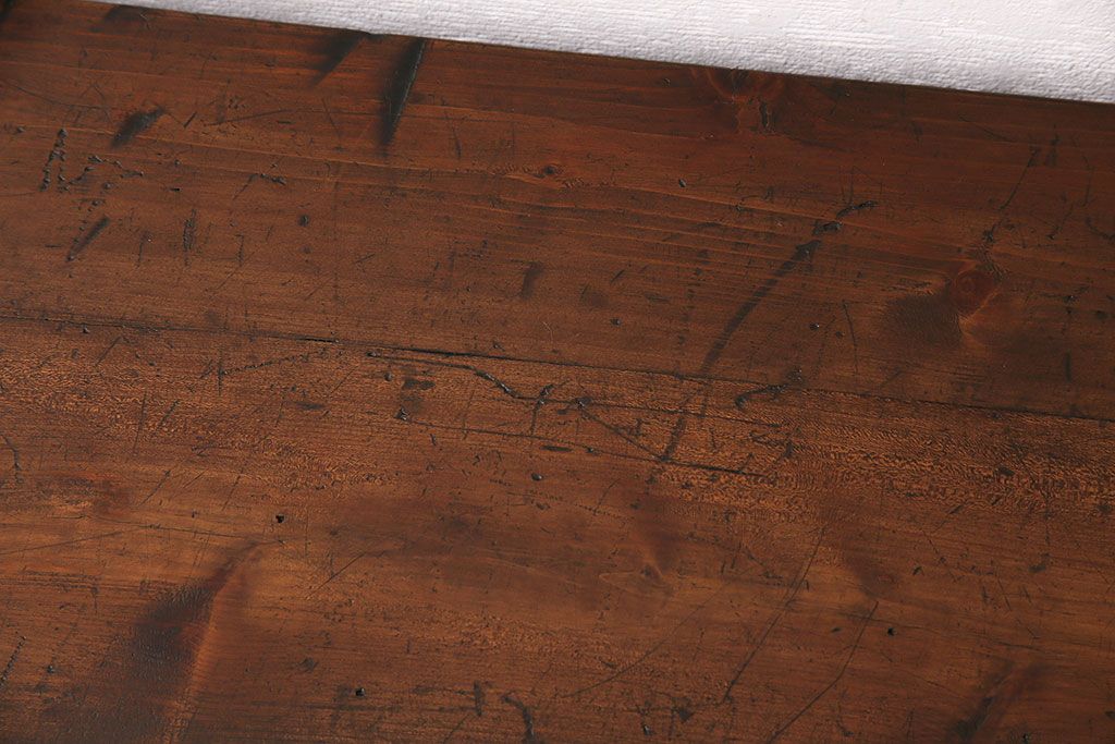 和製アンティーク　年月を経た木味が味わい深い、シンプルな戸棚(収納棚、キャビネット)(R-048934)