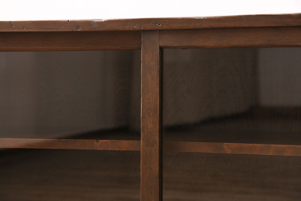 和製アンティーク　年月を経た木味が味わい深い、シンプルな戸棚(収納棚、キャビネット)(R-048934)