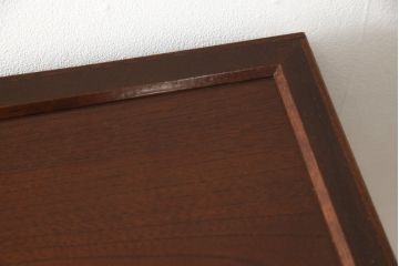 中古　民芸家具　ケヤキ材　黒々とした龍の飾り金具が印象的な飾り棚(収納棚)(R-048935)