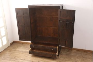 中古　松本民芸家具　D-型洋服タンス　引き出しが2杯付いたワードローブ(洋服タンス、衣装タンス)(定価約50万円)(R-048936)